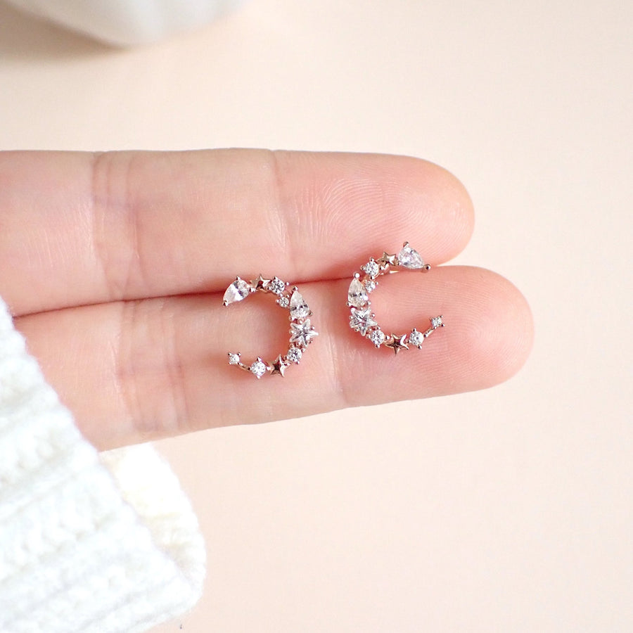 Deva Crescent Stud 925 Silver